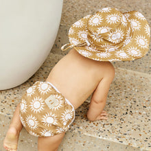 Load image into Gallery viewer, Wide Brim Sun Hat Sun Seeker - Tales Of Indie
